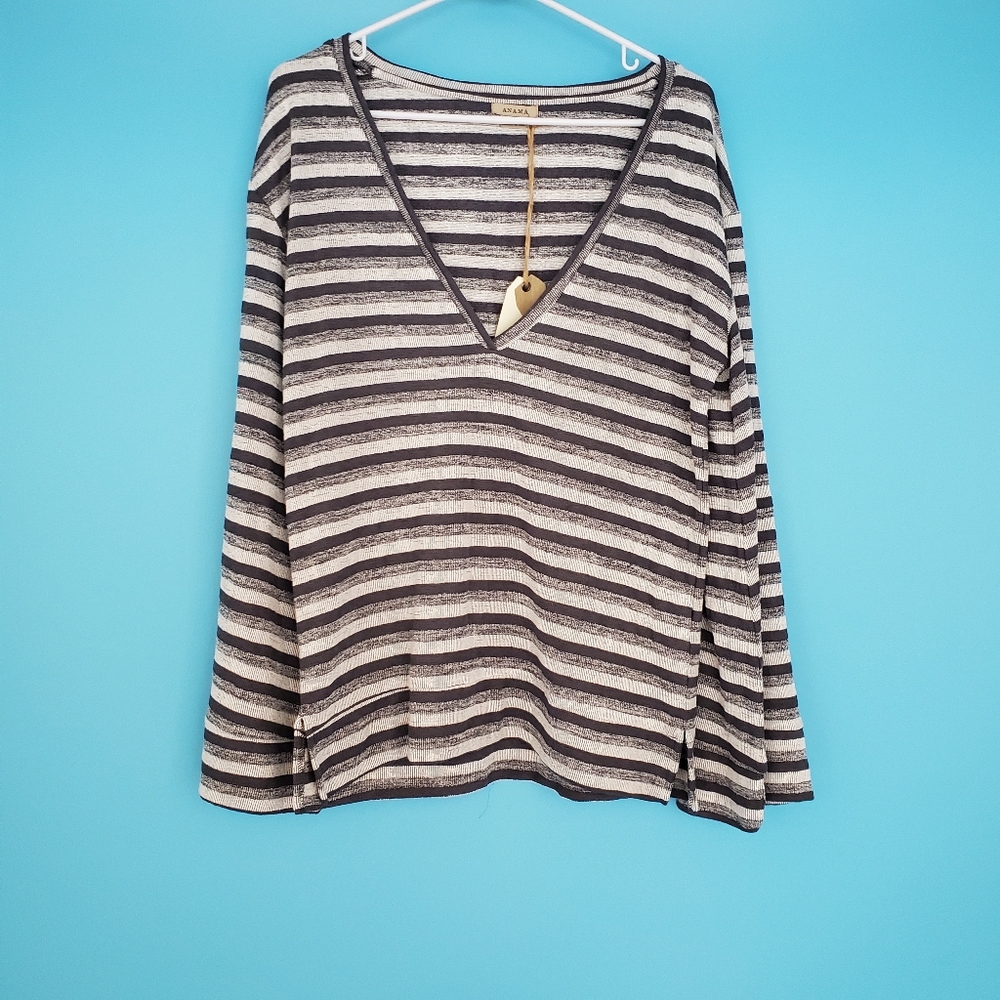 NEW Anama Top Size Medium Striped V-Neck
